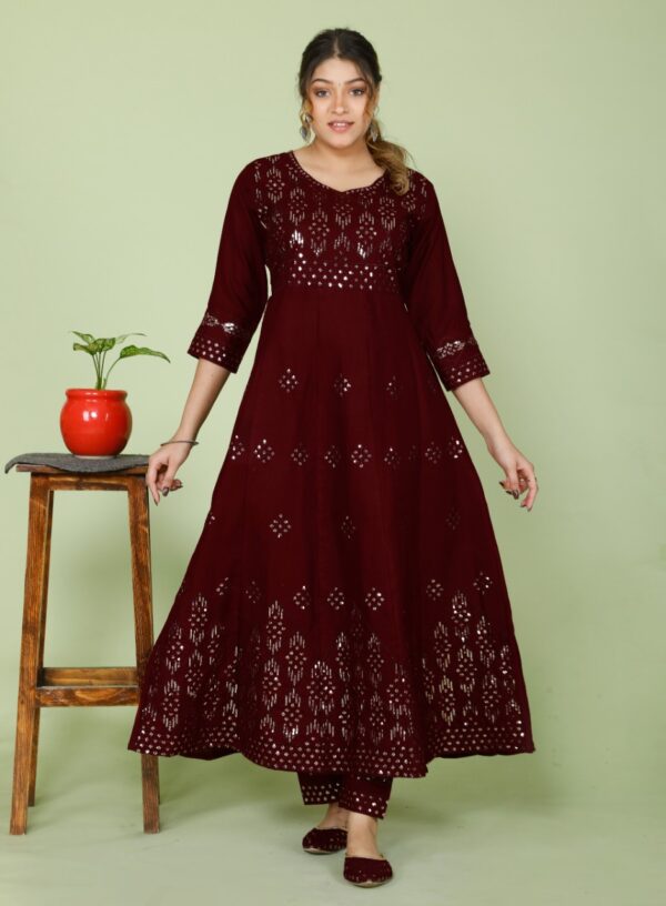 Anarkali kurta & pant with juti