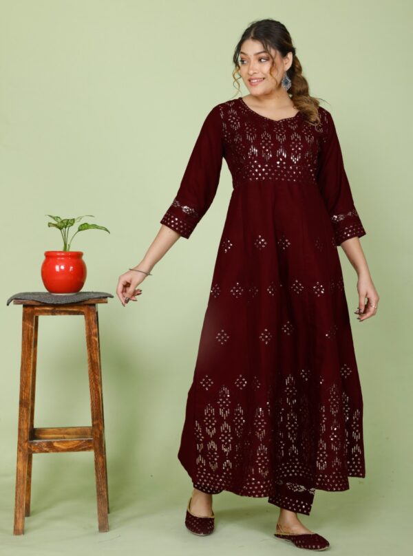 Anarkali kurta & pant with juti