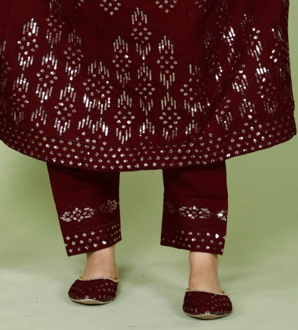 Anarkali kurta & pant with juti