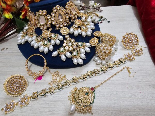 Kundan Set