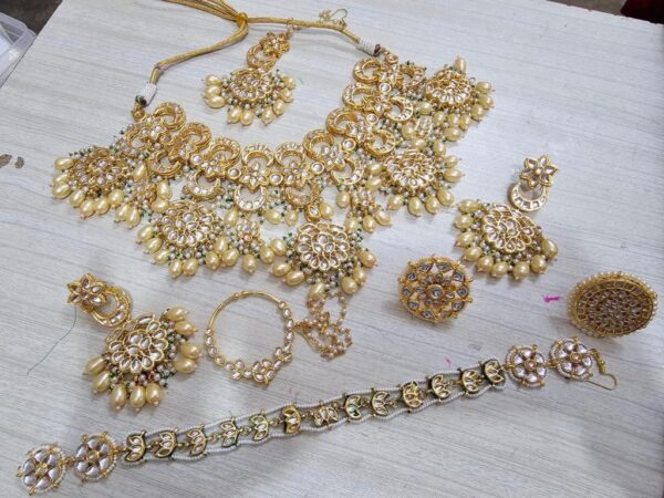 Kundan Set