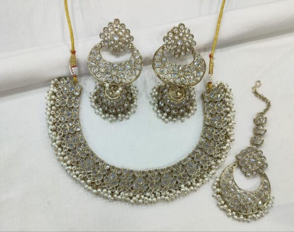 Necklace set