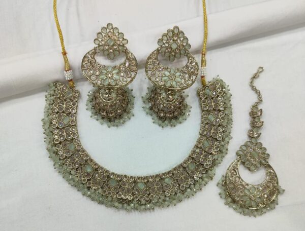 Necklace set