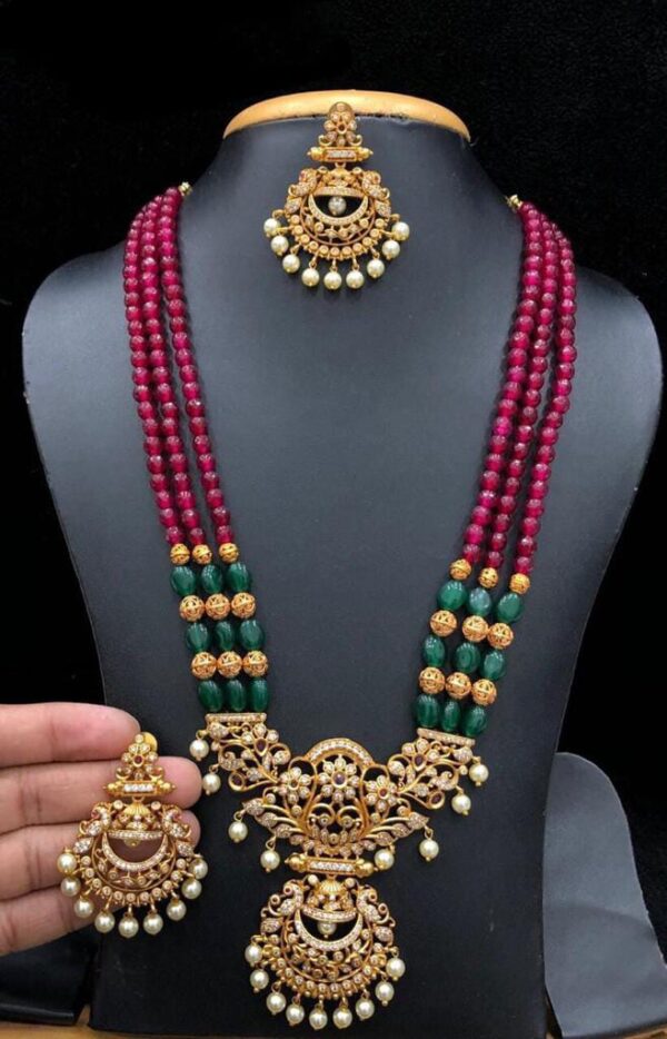 Necklace set