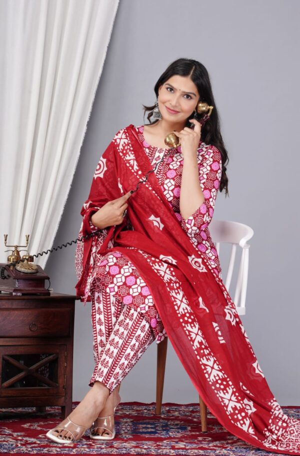 Red Printed Kurti Pant | Kurtis