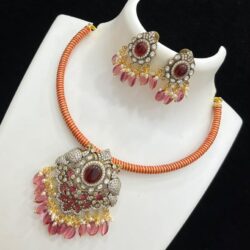 Necklace set