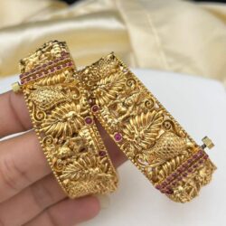 Bangles Bangle set