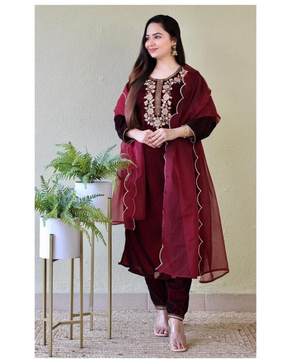 Women Velvet Suit Set