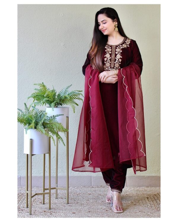 Women Velvet Suit Set